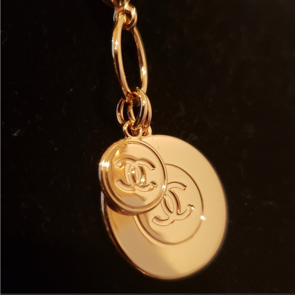 New Rare CHANEL Limited Edition Double Star Charm and Round CC Charm w/ Clasp